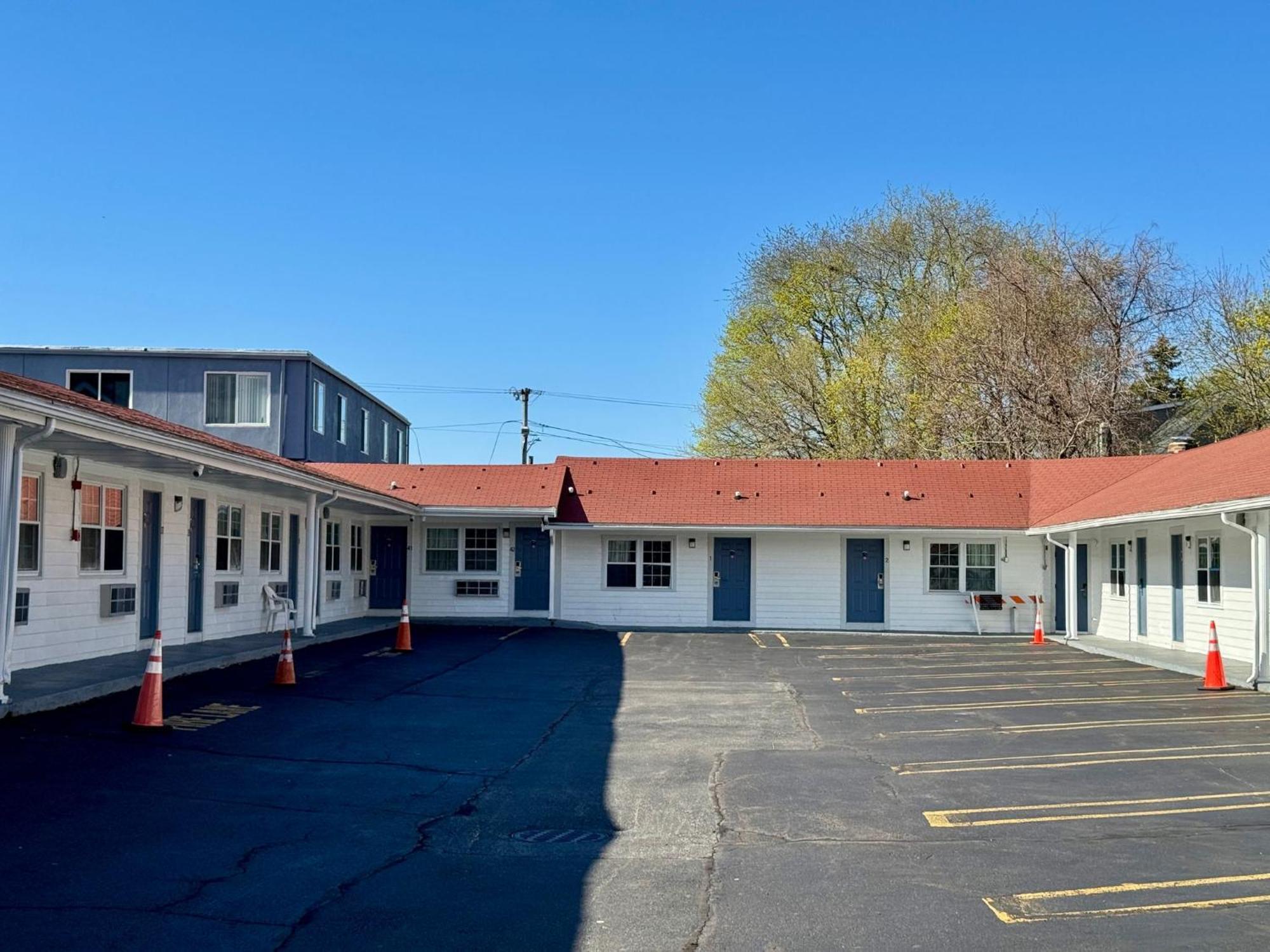 Chisholm'S Motor Inn Saugus Dış mekan fotoğraf
