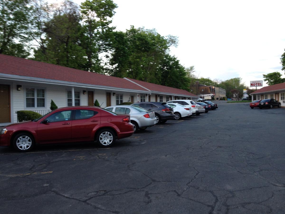 Chisholm'S Motor Inn Saugus Dış mekan fotoğraf
