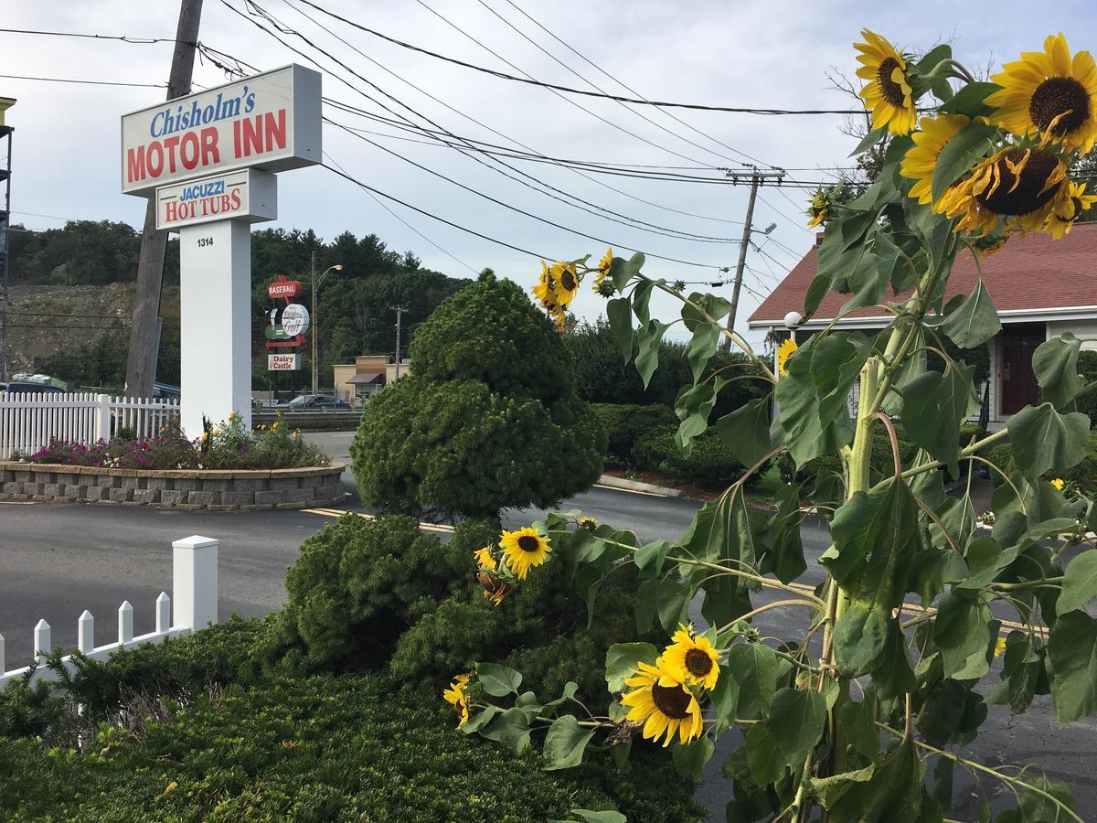 Chisholm'S Motor Inn Saugus Dış mekan fotoğraf